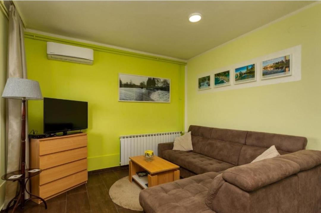 Apartment Karlovac Ngoại thất bức ảnh